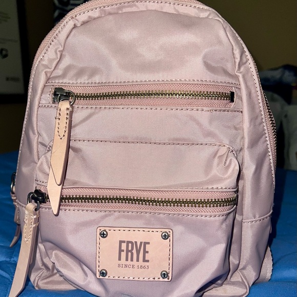 Mini backpack 🎒 - Picture 2 of 5